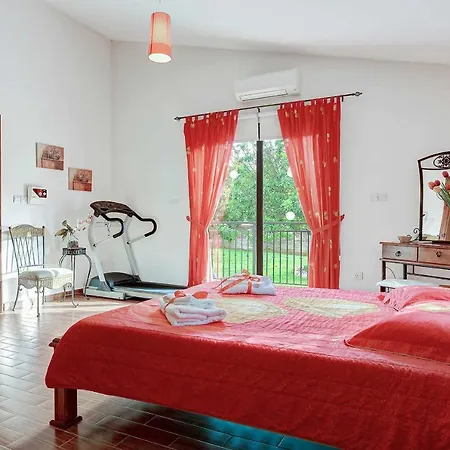 Chariklia * Neo Chorio