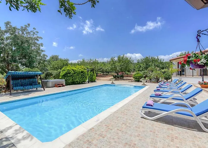 Chariklia Villa Neo Chorio