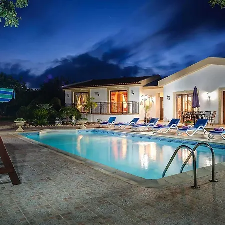 Villa Chariklia Neo Chorio